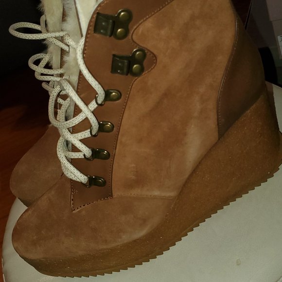 COPY - Women's Shearling Platform Wedge Boots sz 10 - Picture 2 of 4